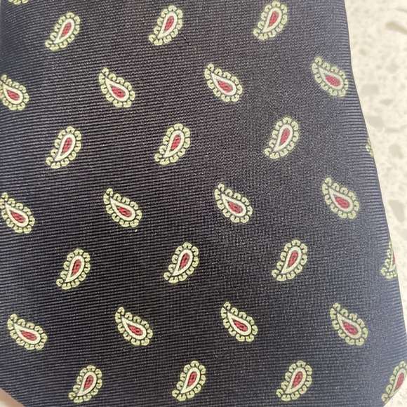 Briar Silk Tie Black Paisley Length 59” preppy classic - Picture 2 of 7